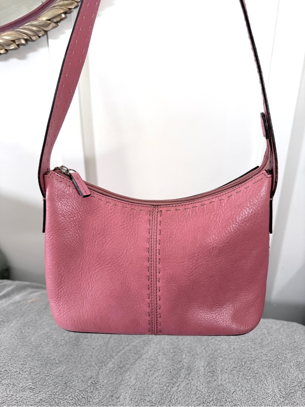 Fossil Pink Leather Shoulder Bag Crossbody Hobo Purse whipstich y2k vintage